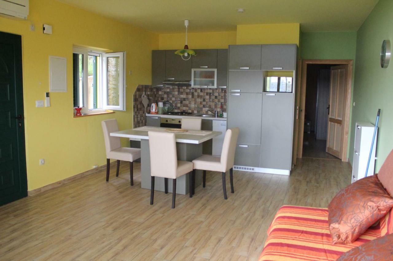 Primavera Omišalj Exterior foto